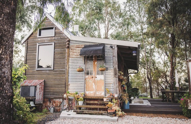 Unique Cabin, surrounded by farmland, mountain views, sunsets and wildlife.
