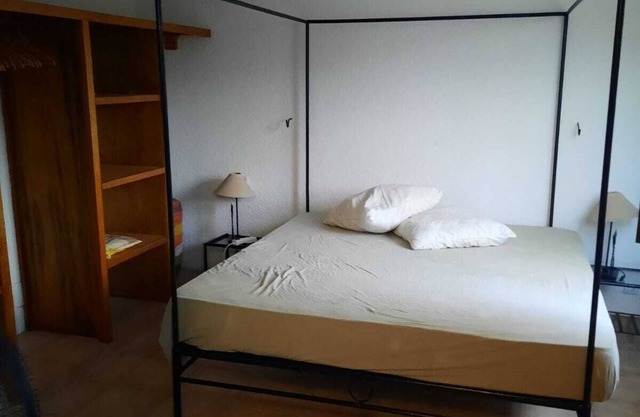 Romantic villa with bath 10 minutes from the beach