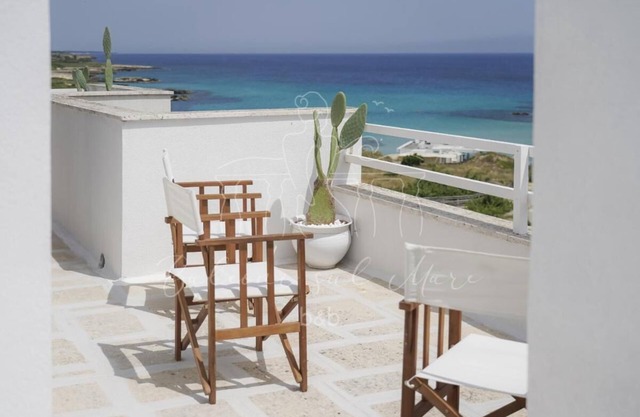 Room in B&B - B&B Balconi Sul Mare Standard Room "il Fascio"