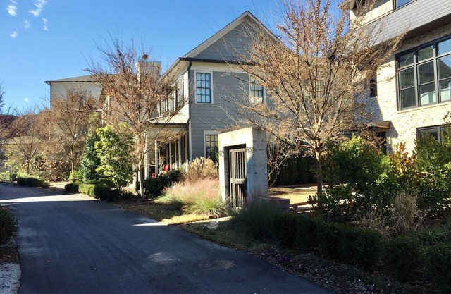 Room in newer 4-bedroom house on Beltline A1A