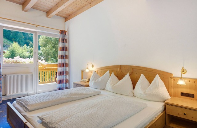Habitación 'Olympia Zimmer 204' con vistas a la montaña, jardín compartido y Wi-Fi