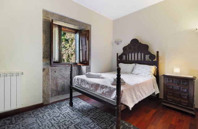 Habitación 'Quarto 1 - Quinta Da Ataíde' con vistas a la montaña, piscina compartida y Wi-Fi