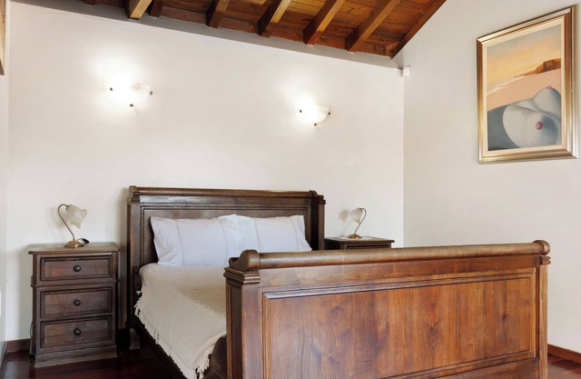 Habitación 'Quarto 7 - Quinta Da Ataíde' con vistas a la montaña, Wi-Fi y aire acondicionado.