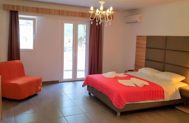 Habitación "Estudio" con terraza compartida, Wi-Fi y aire acondicionado