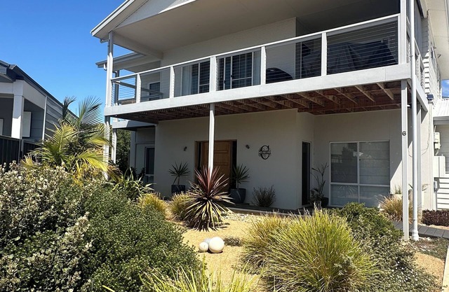 Room to relax in a perfect location with an easy walk to the beach and shops.