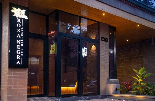 Rosa Negra's Cozy Stadio Suite With Jacuzzi