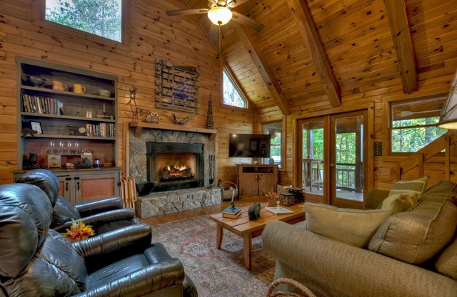 Great View, Porch Swing Bed, Hot Tub