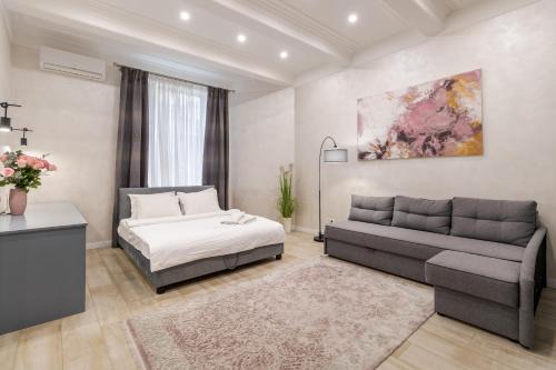 Royal apartment on Lysenka 5