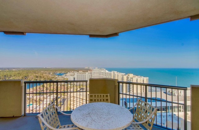 Impresionantes vistas del amanecer desde el piso 21: # 1 condominio reservado en Myrtle Beach
