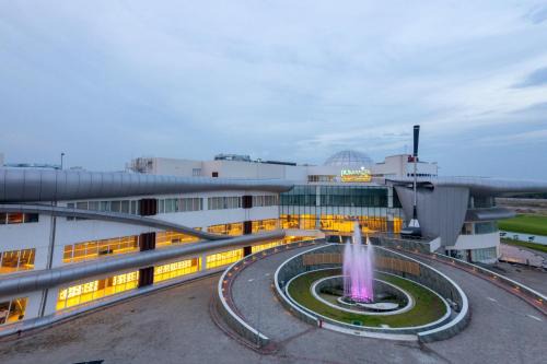 Rumanza by Pearl Continental