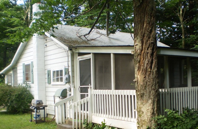 Parque Estatal de Tierra Rústica Prometida, Poconos, a poca distancia de ambos lagos