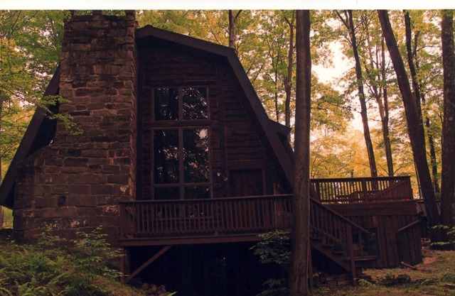 Rustic Log Cabin located in a gated resort community near many outdoor activies.