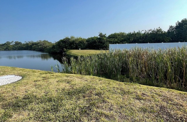 RV SITE FOR RENT BY GLAMPERS CAMP 30AMP FULL HOOKUP