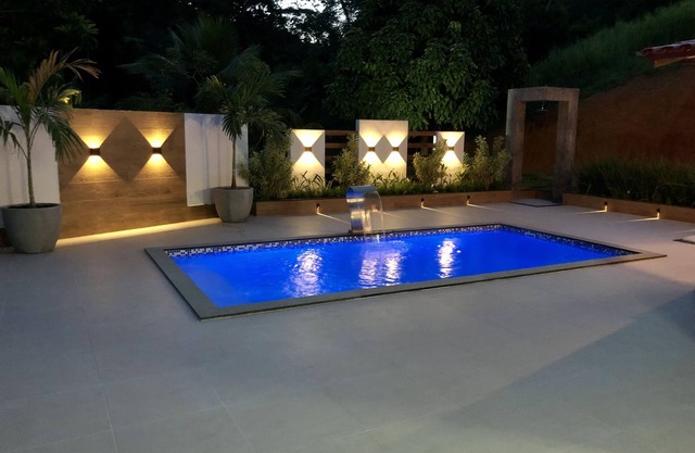 Sítio com Casa de 6 Quartos Para Temporada