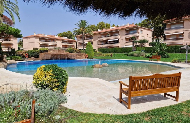 S'Agaró -Apartamento con piscina comunitaria a 1 minuto de la playa