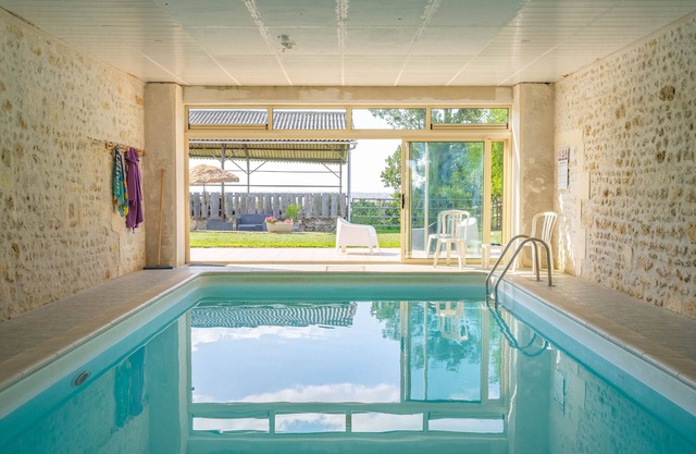 Pequeña casa 'Grands Gites 16 Personas' con Terraza Privada, Jardín Privado y Wi-Fi