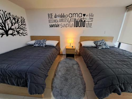 S99 SUITE DOBLE Premium Suite TEC CEM con Cocineta WiFi Balcón Parking Terraza