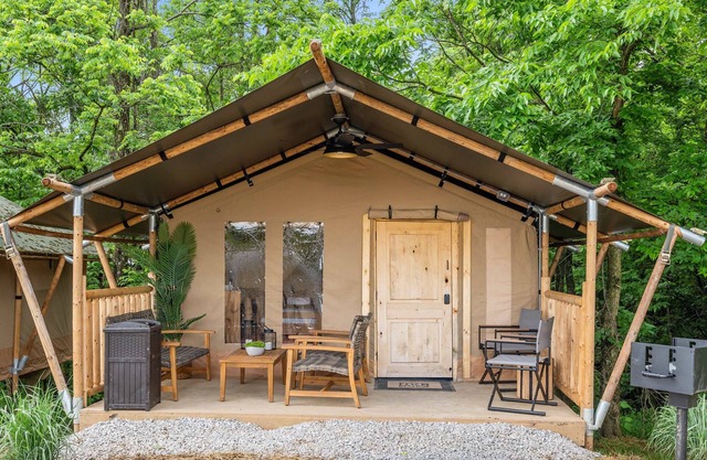 Safari Tent H at Eden Reserve - Near Ark