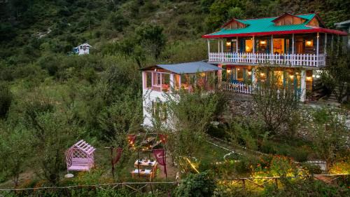 SaffronStays Fairytale Villa - 3 bedroom villa in orchards and access to the river