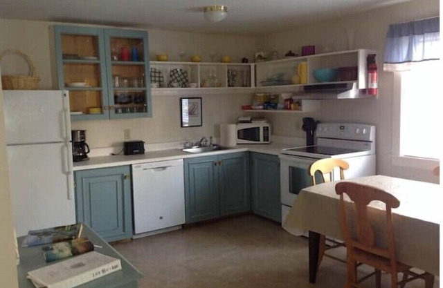 Salem/Beverly holiday and winter stays! Prefect for the family.