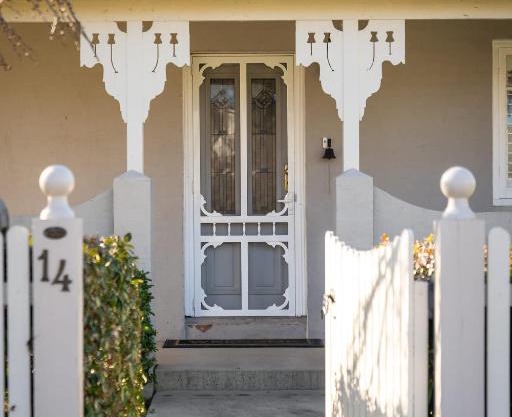 Sampson Cottage - Historic Charm