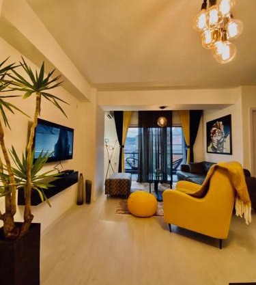 Sandev Apartments Kolorit