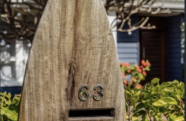 Sandon Beach Cottage-Beach, escarpment and a half pipe. Pet friendly!