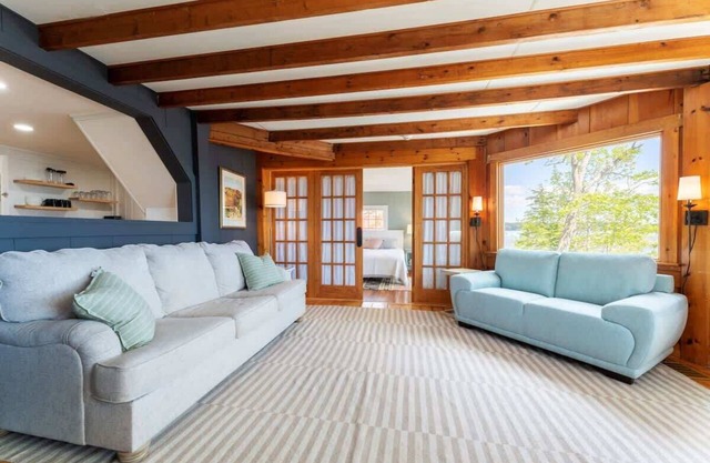 Sandy Point Cottage S