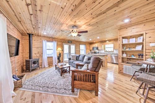 Scenic Murphy Escape with Hot Tub and Fire Pit!