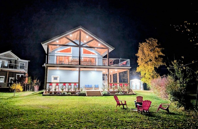 Scenic year round cabin at Lac La Nonne