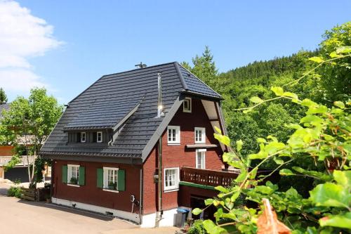Schwarzwaldhaus St Blasien, Direkt Am Bach