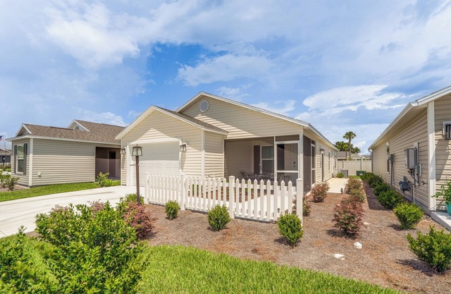 Screened Lanai: New-Build Home in The Villages!