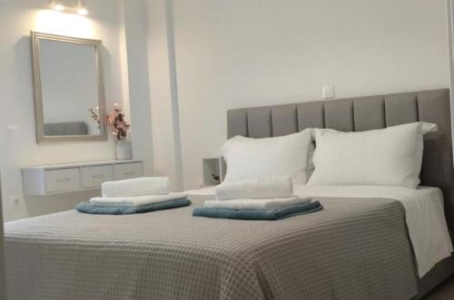 Sea-Cret Beachfront Apartment