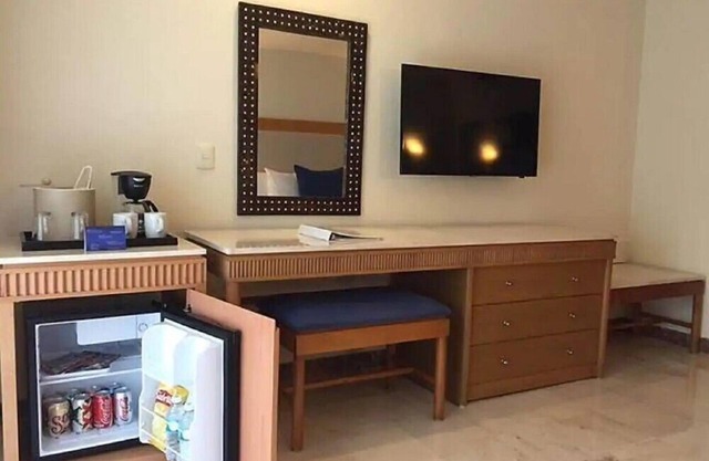 Sea Front Studio with Private Beach and Pool