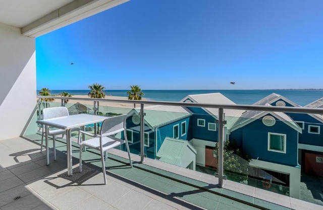Sea Side 211
