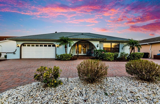 Last minute fall cancellation=fall Special