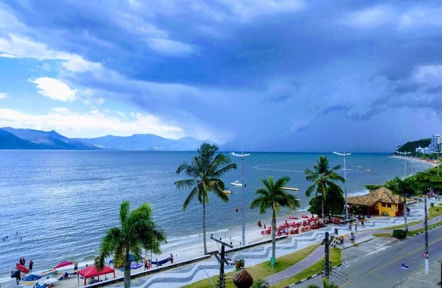 Apartment overlooking the sea in Martin de Sá Caraguatatuba