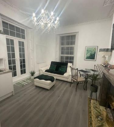 Sea view apartment with large balcony Torquay