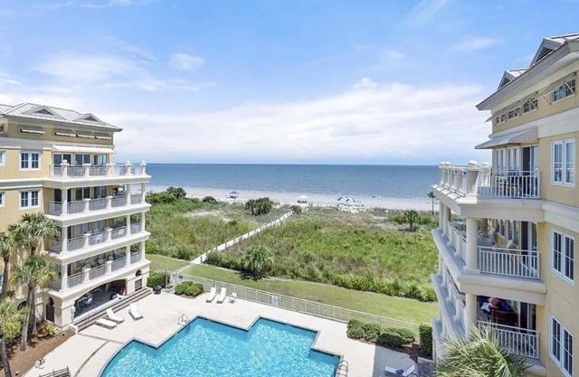 Seaclusion Villa! Beautiful Oceanfront Penthouse w/ Stunning Ocean/Pool Views!