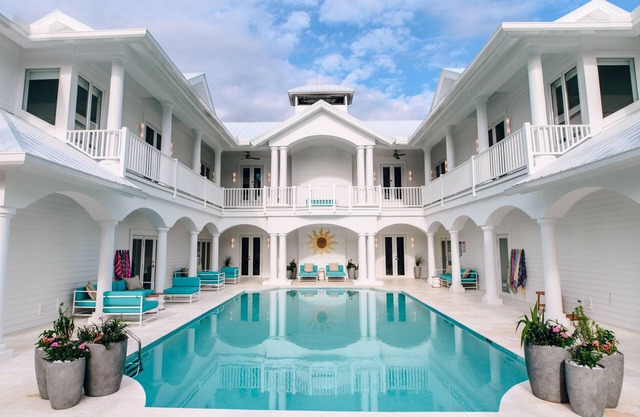 Sea Oats Luxury Estate Capacidad para 30 personas Llame ahora Visítenos en la revista Travel + Leisure