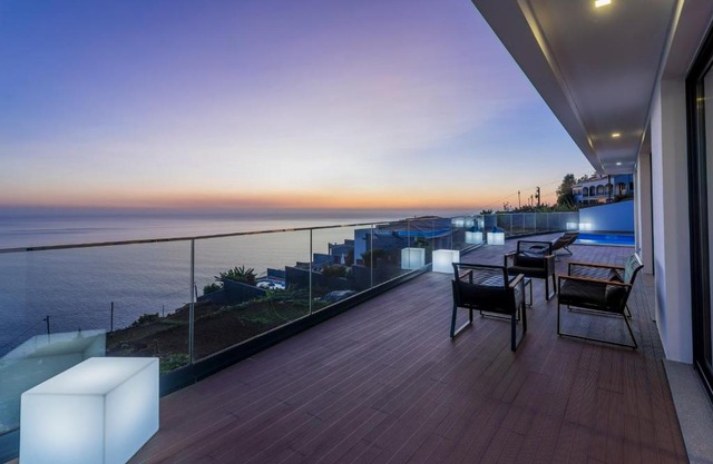 Searenity Vacation Home I by An Island Apart