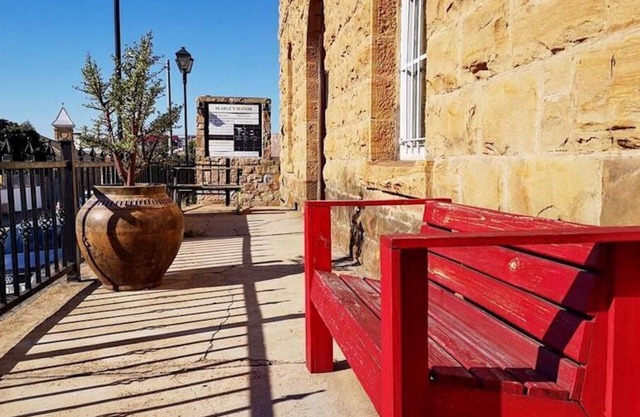 Searle's Manor - Apt 13