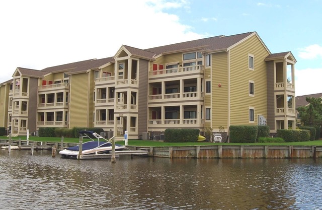 Paisaje marino-Heron Harbour 200-9-Baywater 120 St, piscina, W / D, AC