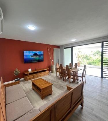 Seascape Holidays Near CLUB MED ALBION MTA PERMIT