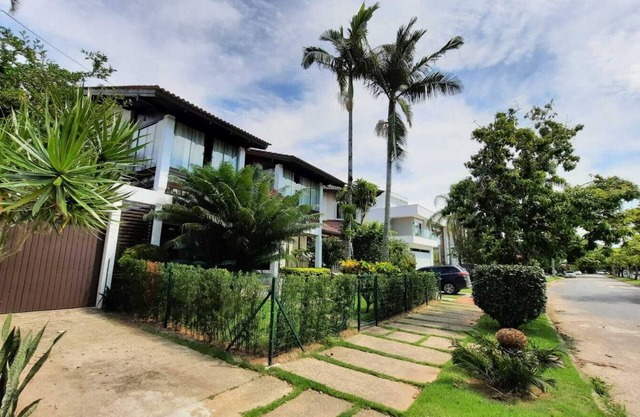 Seaside Mansion in the heart of Jurerê Internacional - Av. dos Búzios