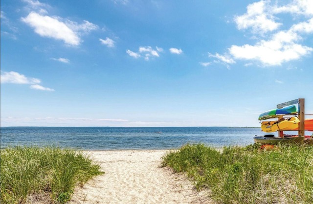 Seaside Retreat just steps to private beach! Serene 5 bedroom home