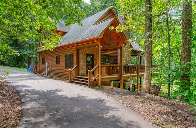 Secluded mtn-view cabin with private hot tub, fireplaces, firepit, grill, deck