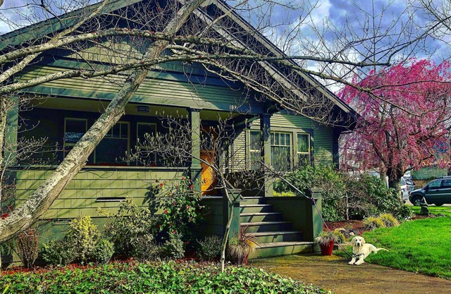 Second Spring Property - Casa de lujo de 3 dormitorios y 2 baños en el corazón de Ashland