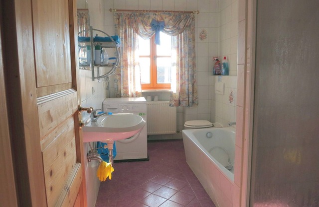 Apartamento muy tranquilo con 2 habitaciones separadas, 75 m2.