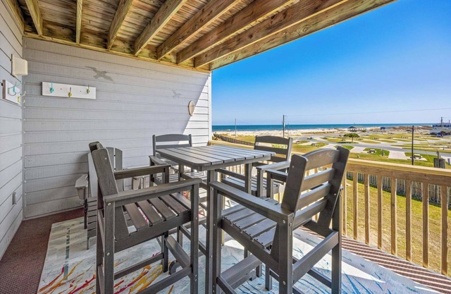 Semi-Oceanfront Condo w/ Private Balcony, Resort Pool, Elevator, Beach Access